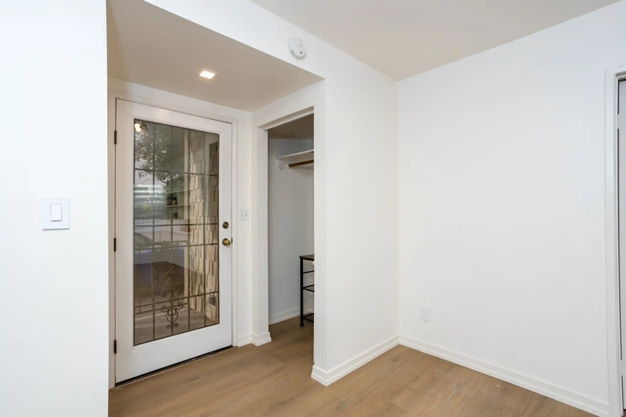 2328 Wightman St #NA - Photo 6 of 26