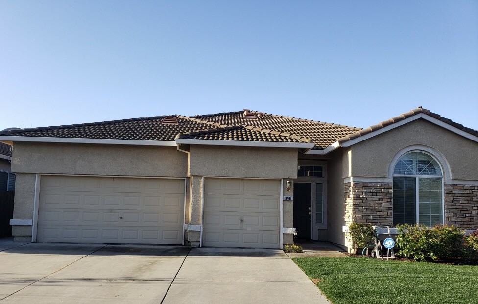 3228 Inverness St #NA - Photo 2 of 7