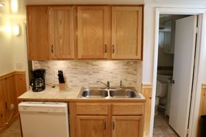 featured image of 202 S Catherine St #A