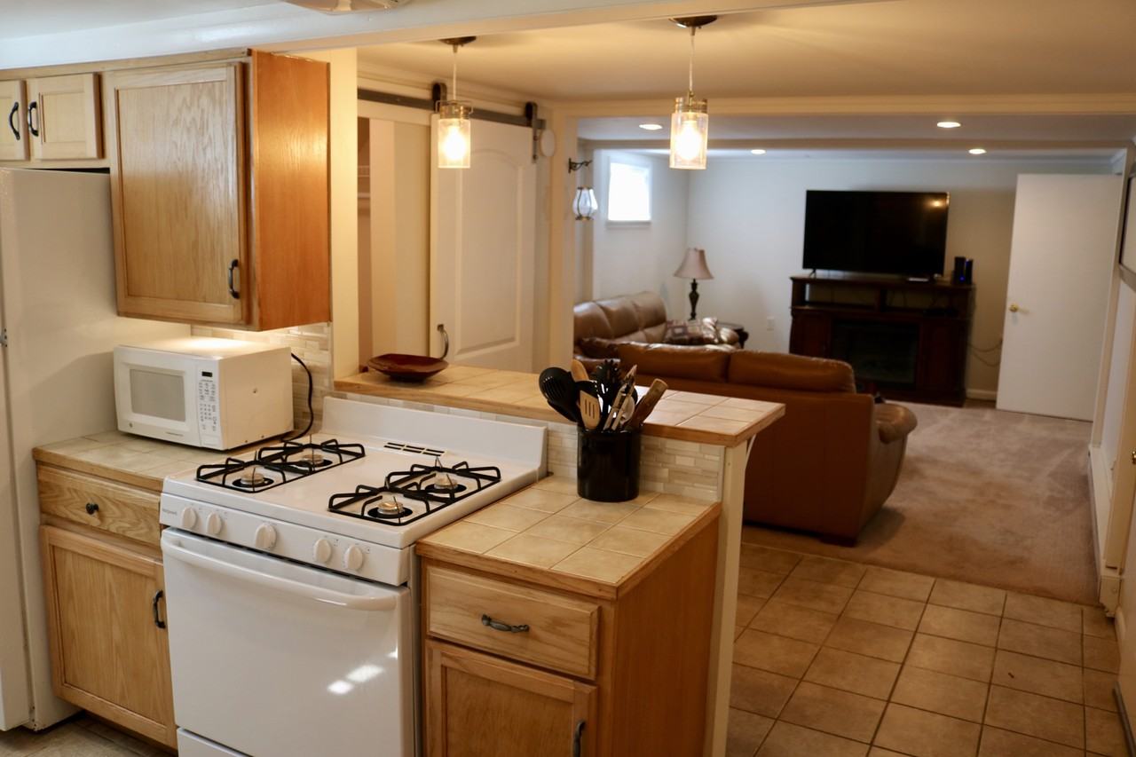 202 S Catherine St #A - Photo 5 of 22