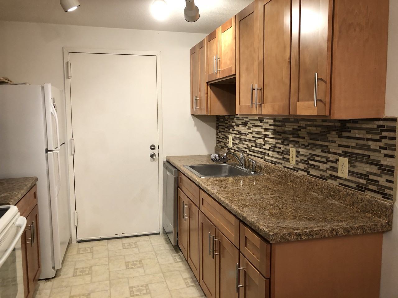 13 Village Rock Ln #23 - Photo 3 of 6