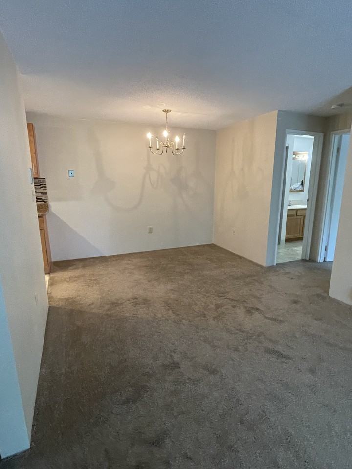 13 Village Rock Ln #23 - Photo 4 of 6