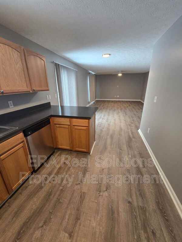 272 Isaac Tharp St - Photo 2 of 38