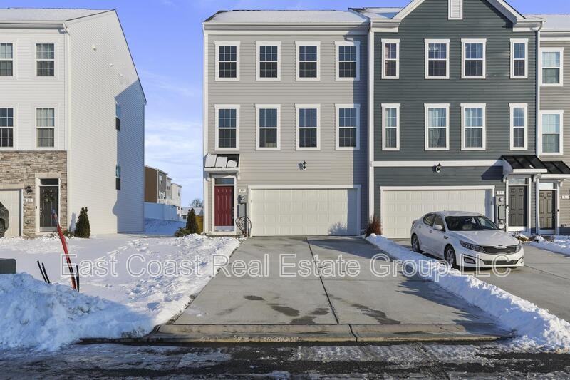 35 Stafford Pl - Photo 2 of 27