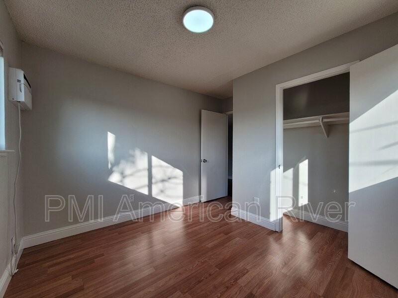 308 Hickory St - Photo 6 of 14