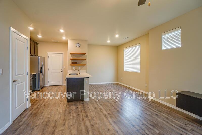 15330 Ne 70th St - Photo 6 of 31