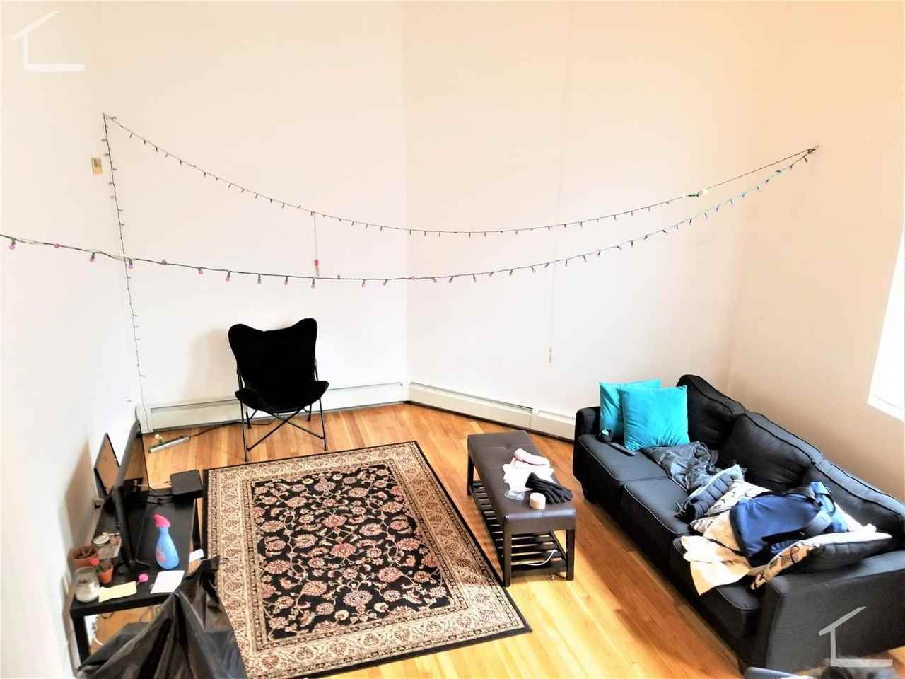 167 Northampton St - Photo 2 of 15