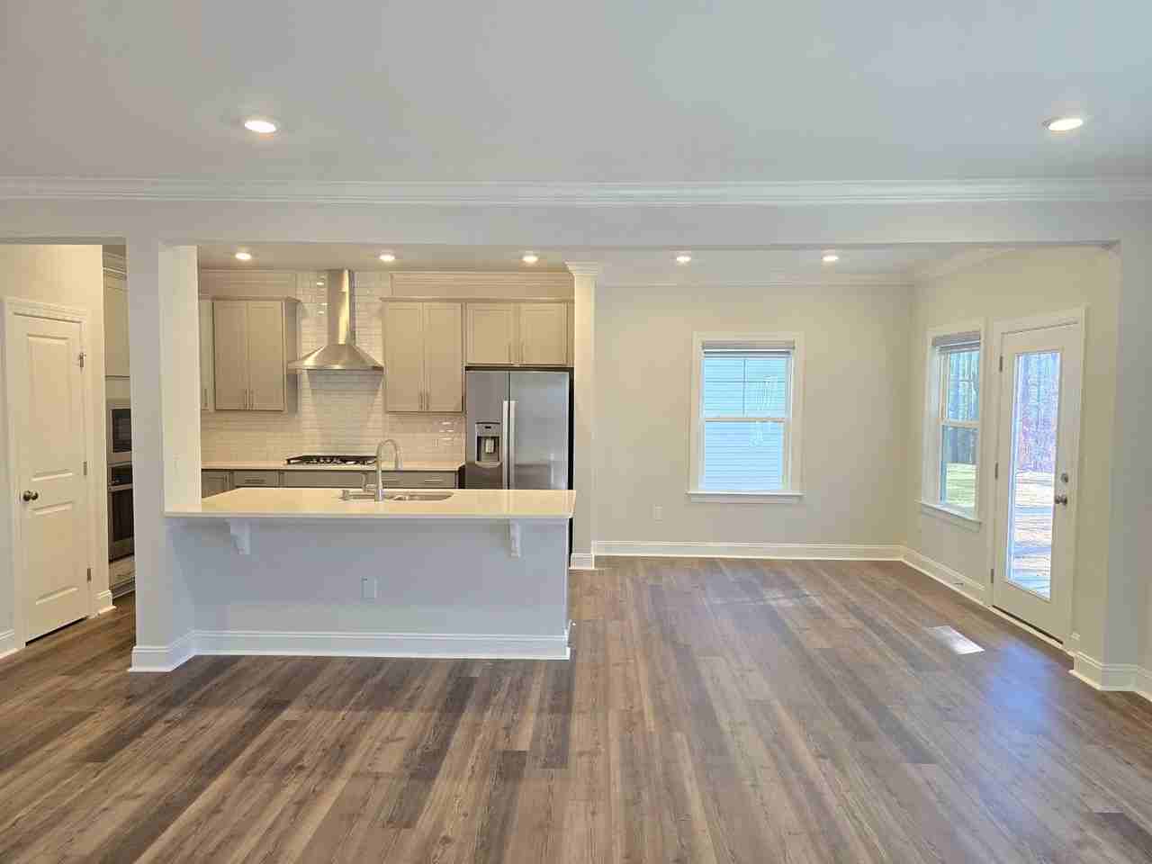 212 Eden View Bnd - Photo 4 of 20