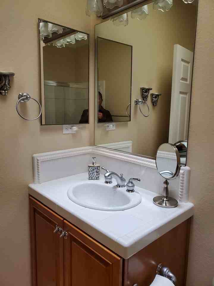 1352 Tahoma Ln - Photo 3 of 20