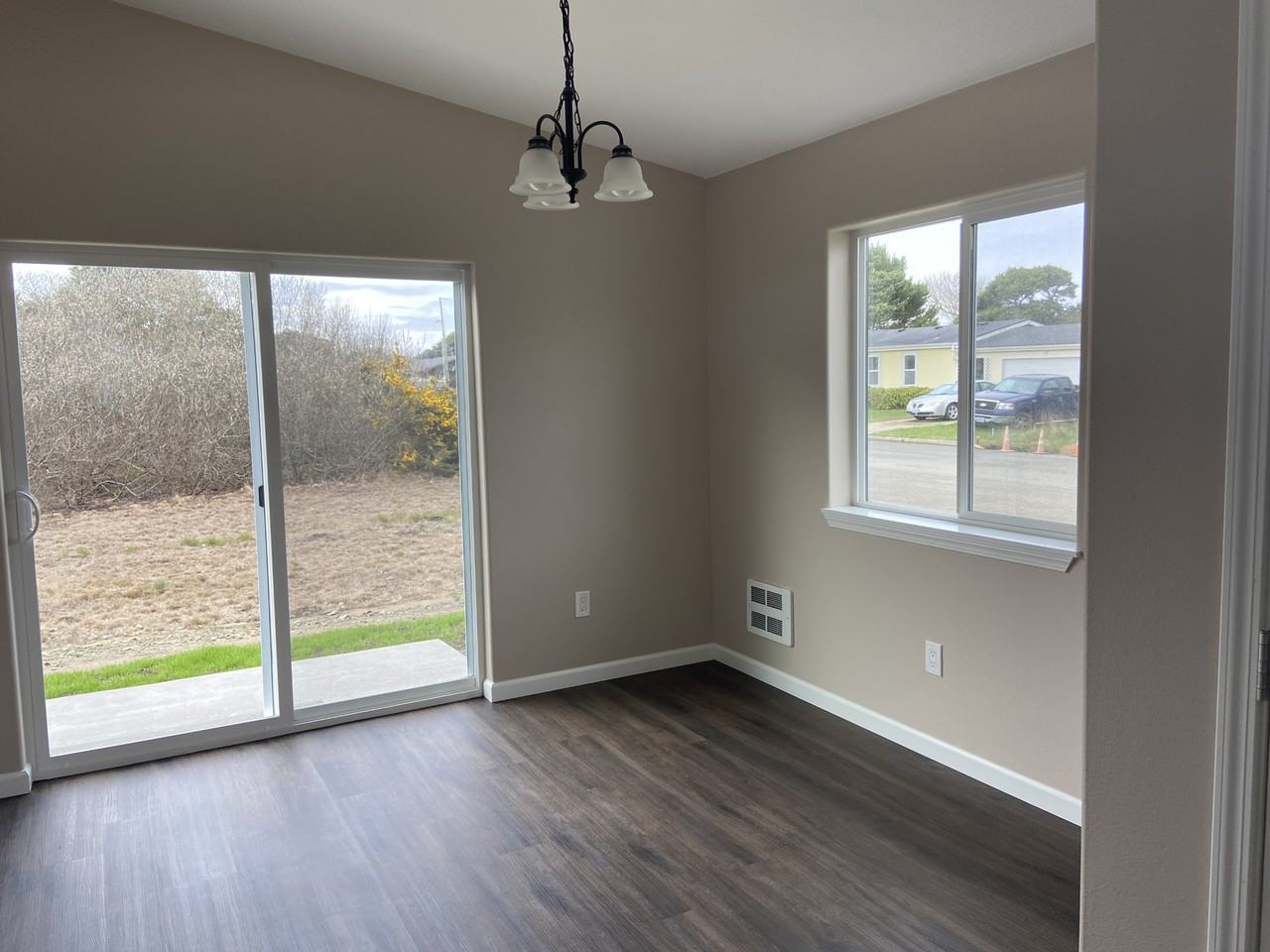 705 12th Ct Sw #NA - Photo 4 of 11