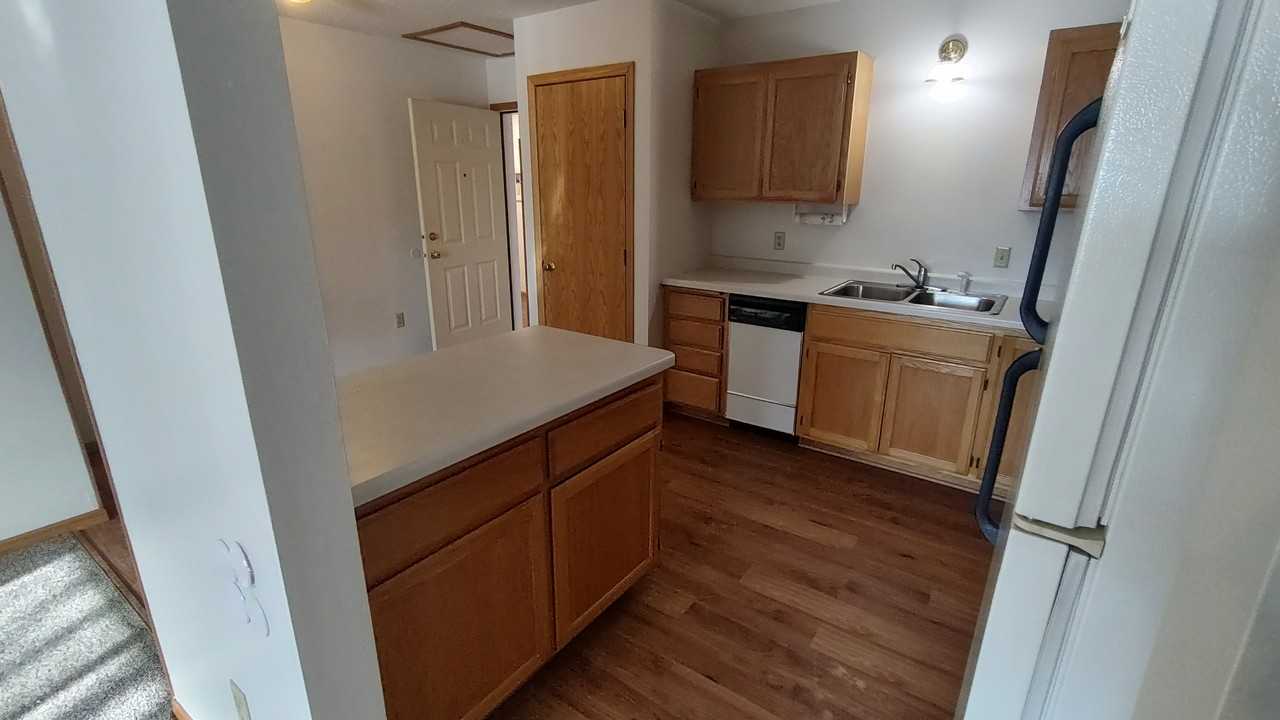 731 W 2nd St #4 - Photo 2 of 10