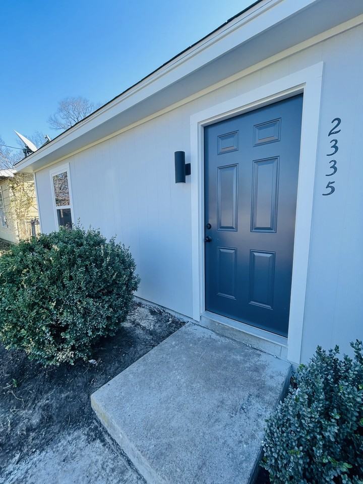 2335 W 3rd Ave #NA - Photo 2 of 15