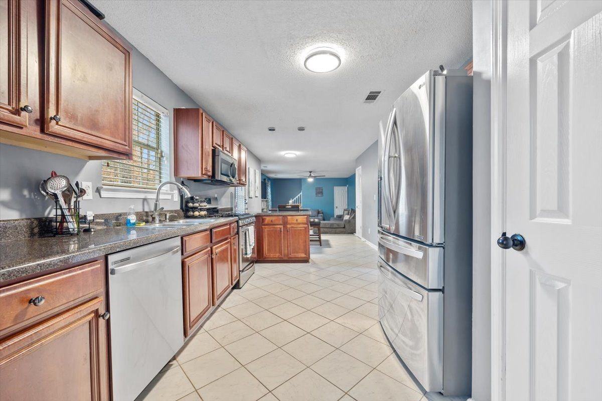 6876 Foxfire Pl - Photo 7 of 25