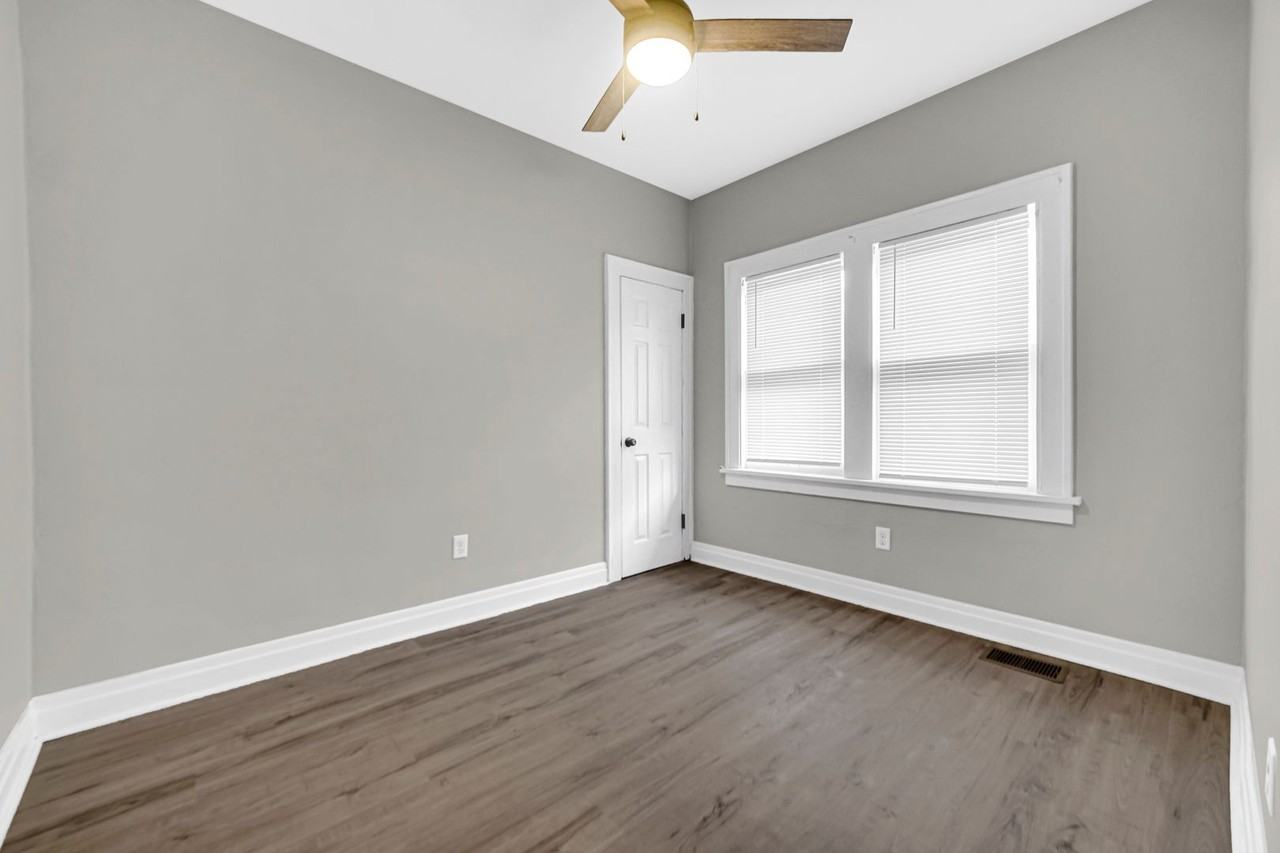 222 W 41st Ave - Photo 3 of 9