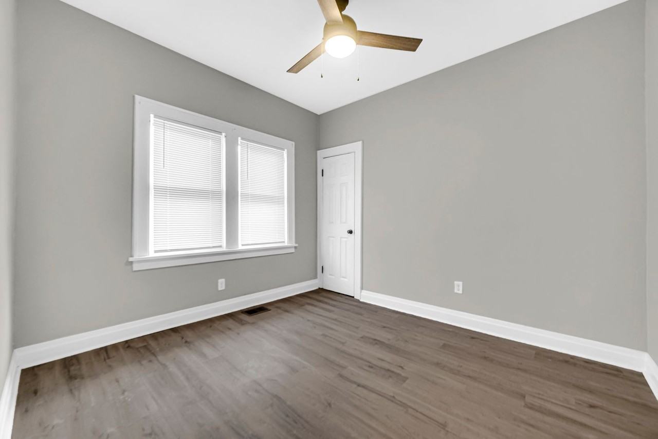 222 W 41st Ave - Photo 4 of 9