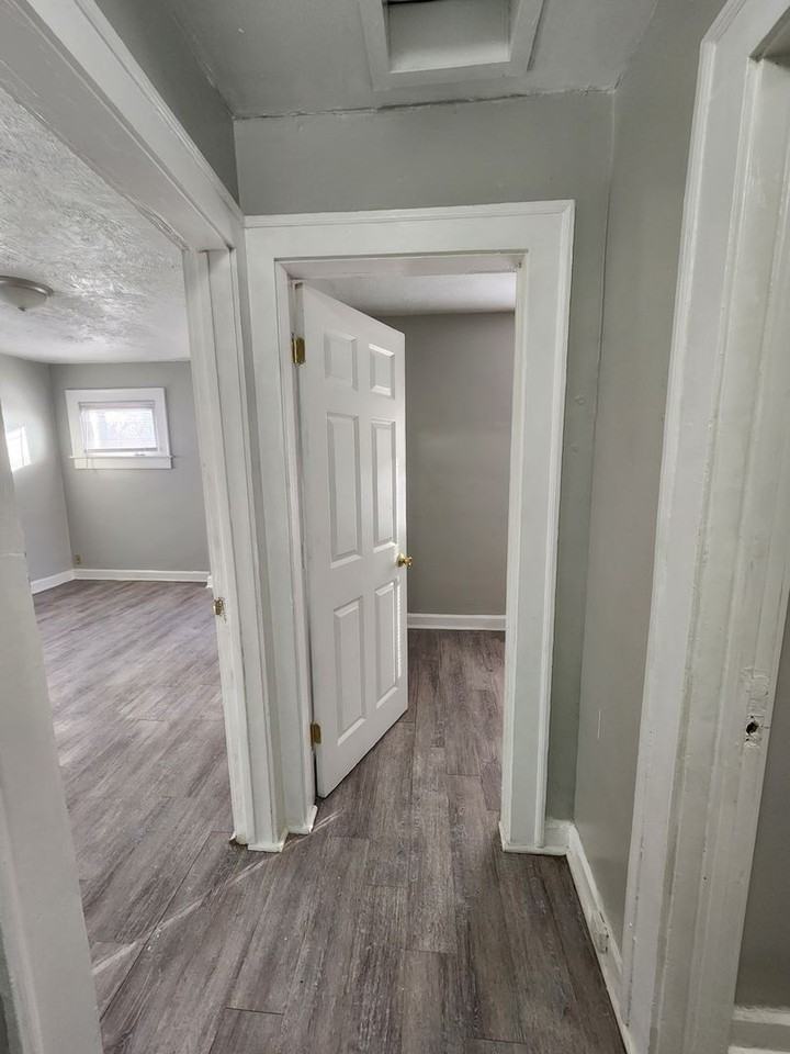 2248 N Harding St - Photo 4 of 9