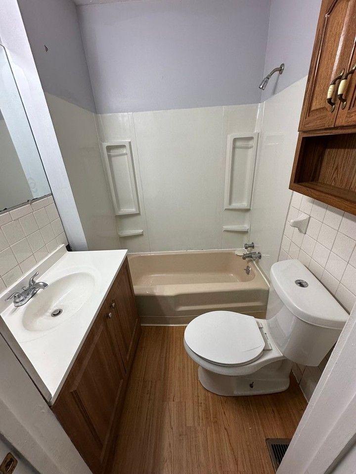 1755 Marne Ave - Photo 3 of 6
