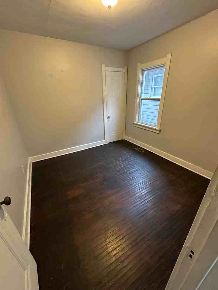 1755 Marne Ave - Photo 4 of 6