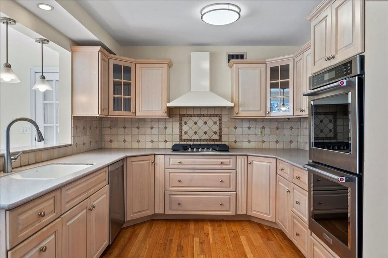 5 Masefield Ln - Photo 2 of 43