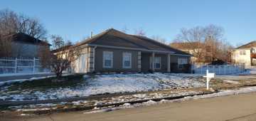 featured image of 4200 Beach Pointe Dr