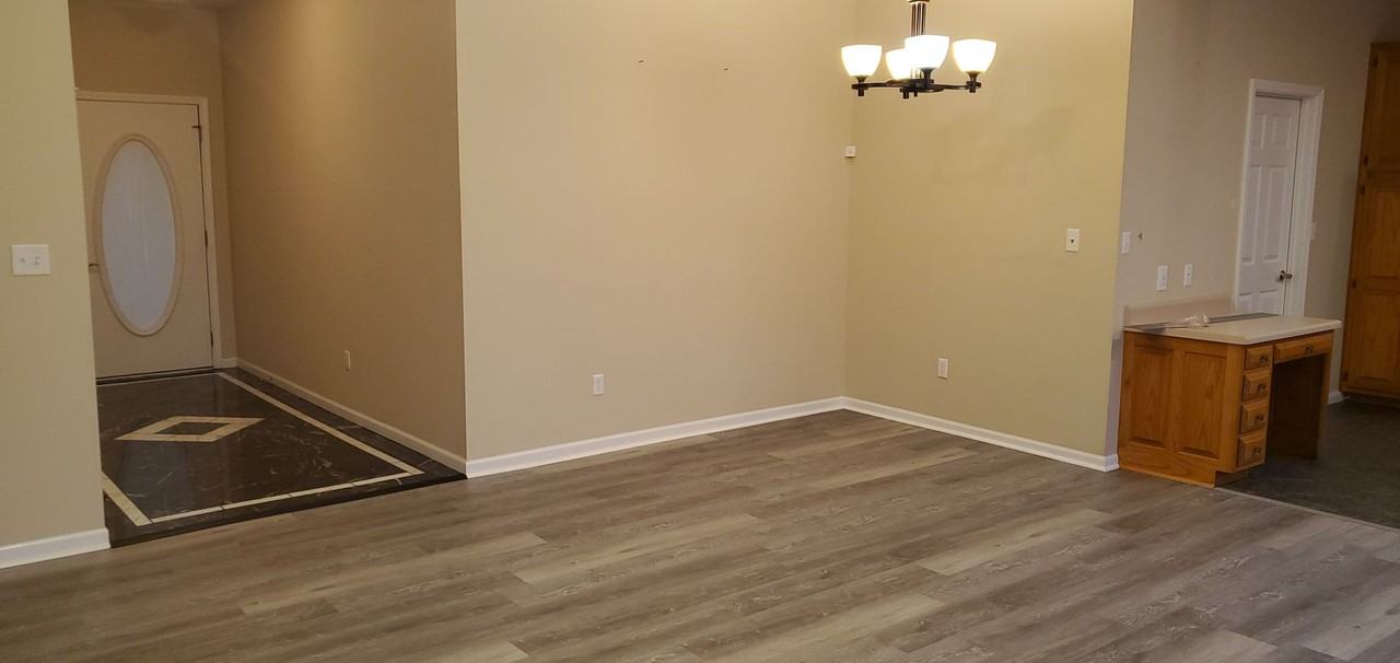 4200 Beach Pointe Dr - Photo 3 of 21