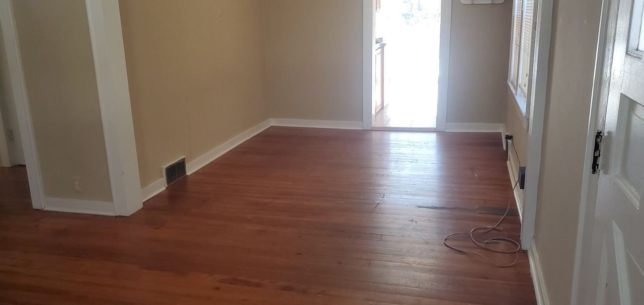 808 Broadhead St - Photo 2 of 15