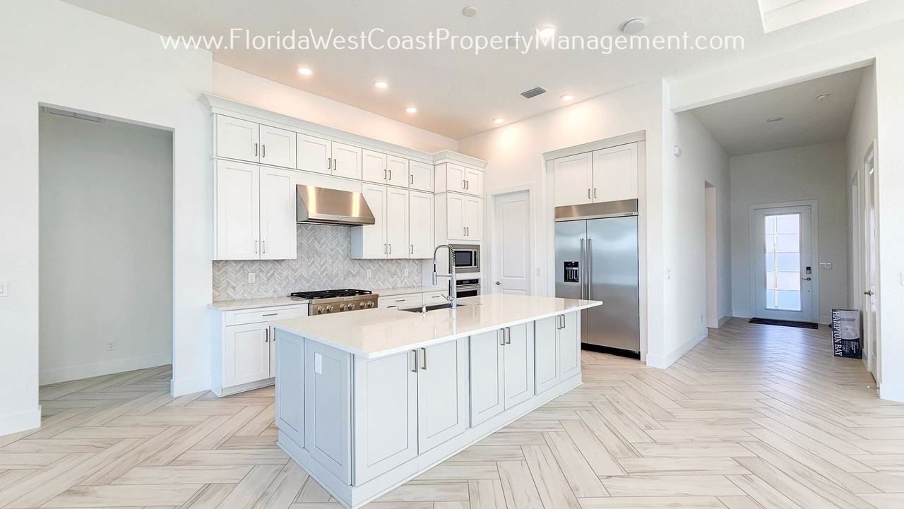 8086 Redonda Loop - Photo 2 of 50