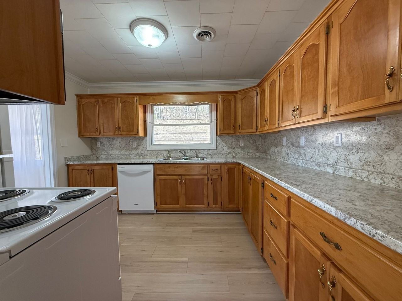 315 E Millers Cove Rd - Photo 7 of 26