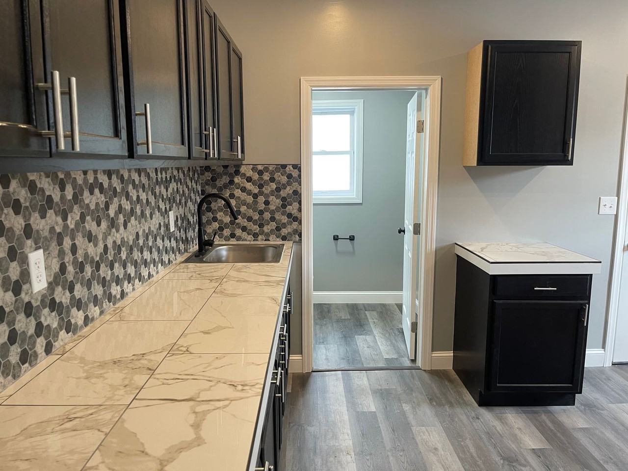 1513 West St - Photo 3 of 21