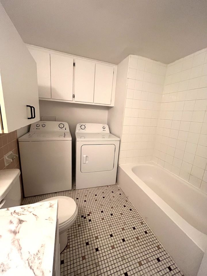 6398 Rue Pierre #3 - Photo 2 of 12