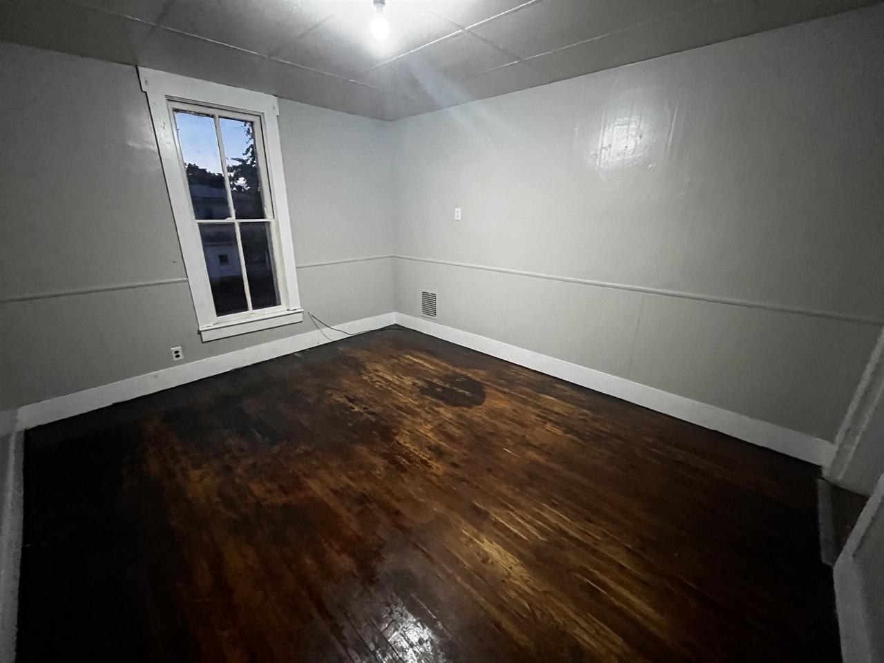 400 Gray Ave #B - Photo 3 of 11