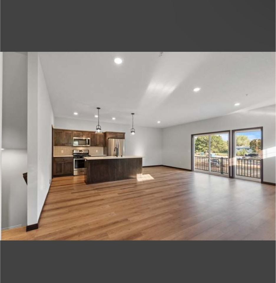 10277 3rd St Ne #A - Photo 4 of 19