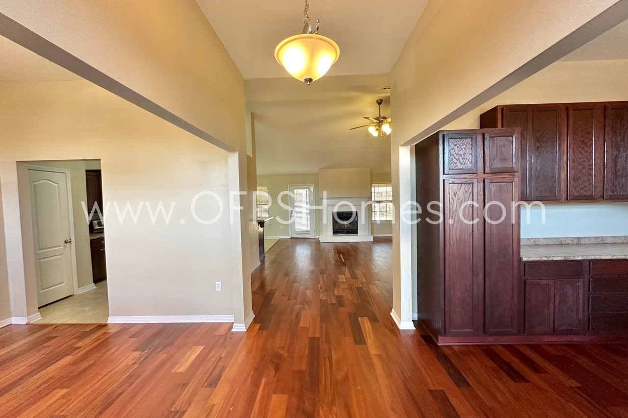 2837 Shoni Dr - Photo 3 of 32