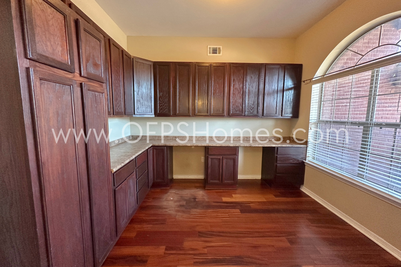 2837 Shoni Dr - Photo 4 of 32