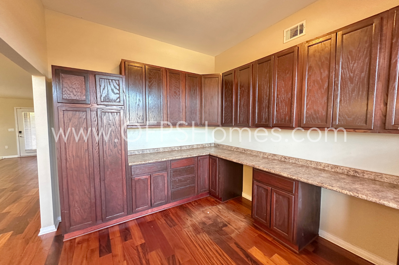 2837 Shoni Dr - Photo 5 of 32