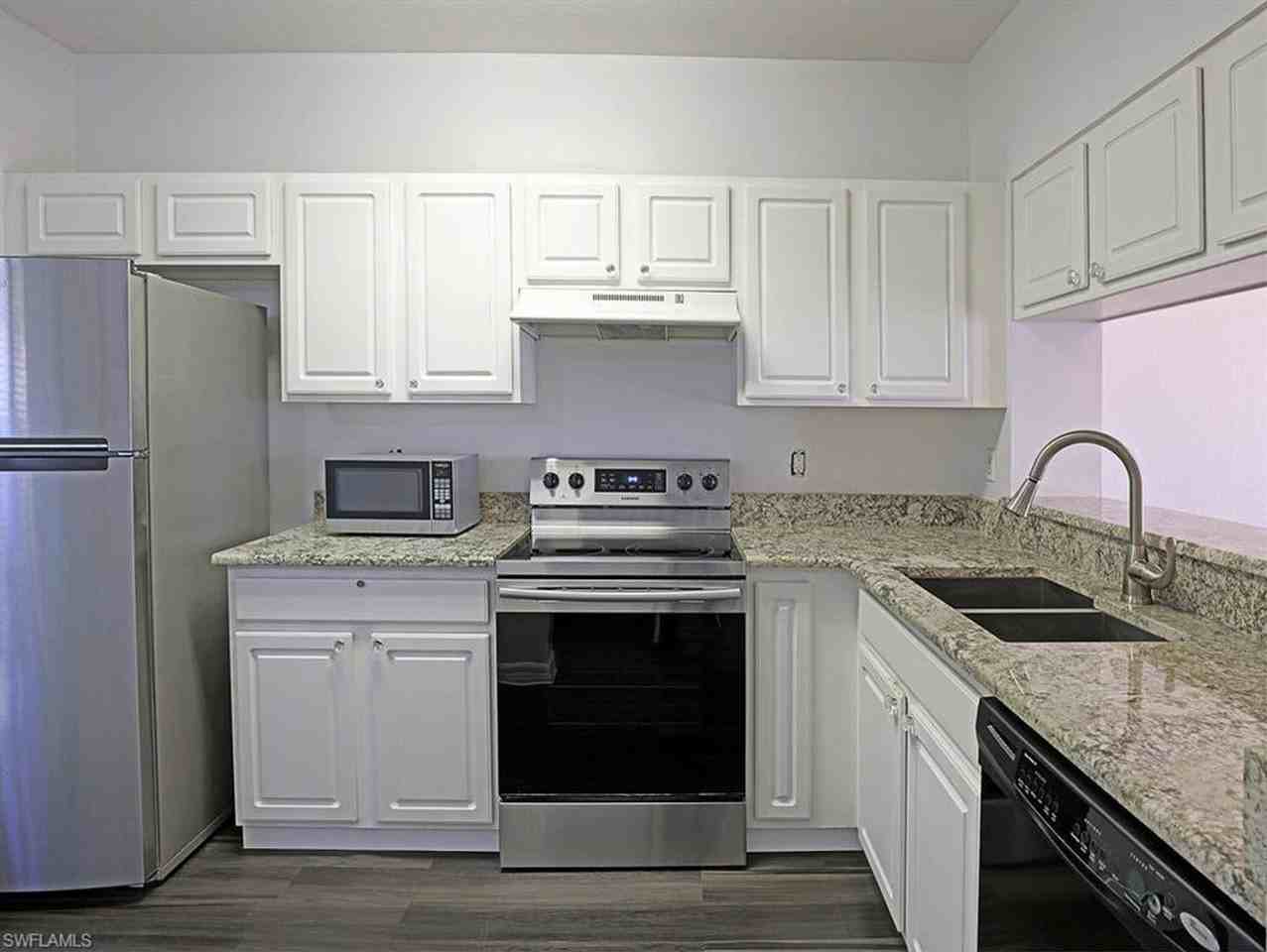 10036 Poppy Hill Dr - Photo 2 of 24