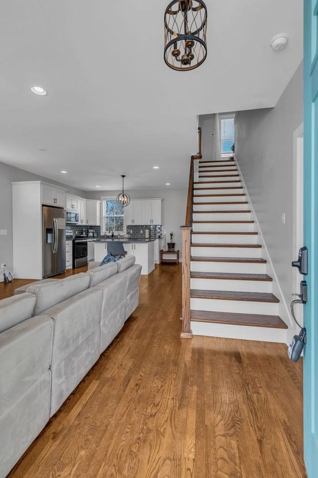 2143A Burns St - Photo 7 of 28