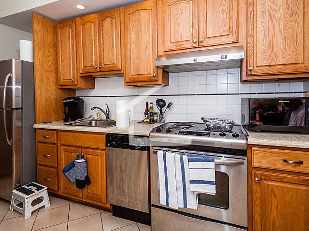 44 Garden St - Photo 5 of 7