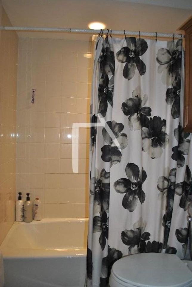 93 Myrtle St - Photo 7 of 8