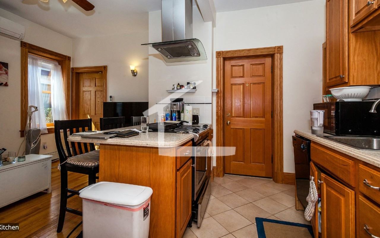 83 Myrtle St - Photo 4 of 7