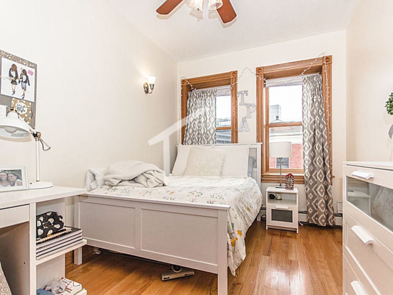 58 Phillips St - Photo 3 of 8