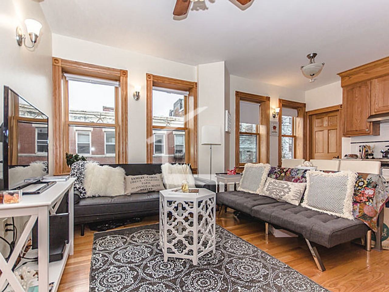 58 Phillips St - Photo 4 of 8