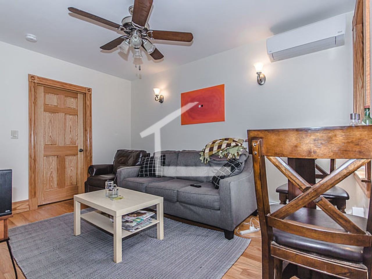 20 S Russell St - Photo 2 of 8