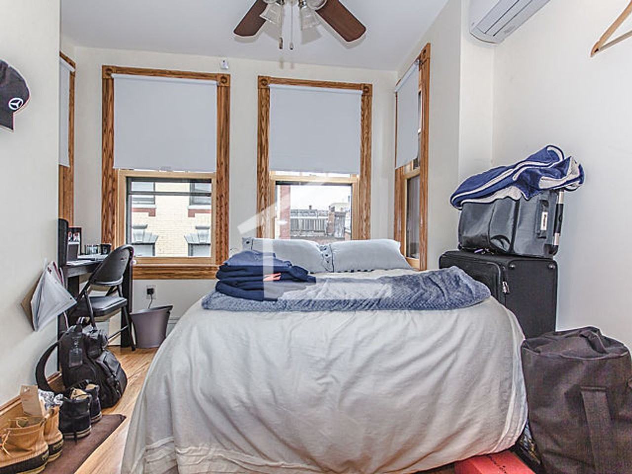 20 S Russell St - Photo 3 of 8