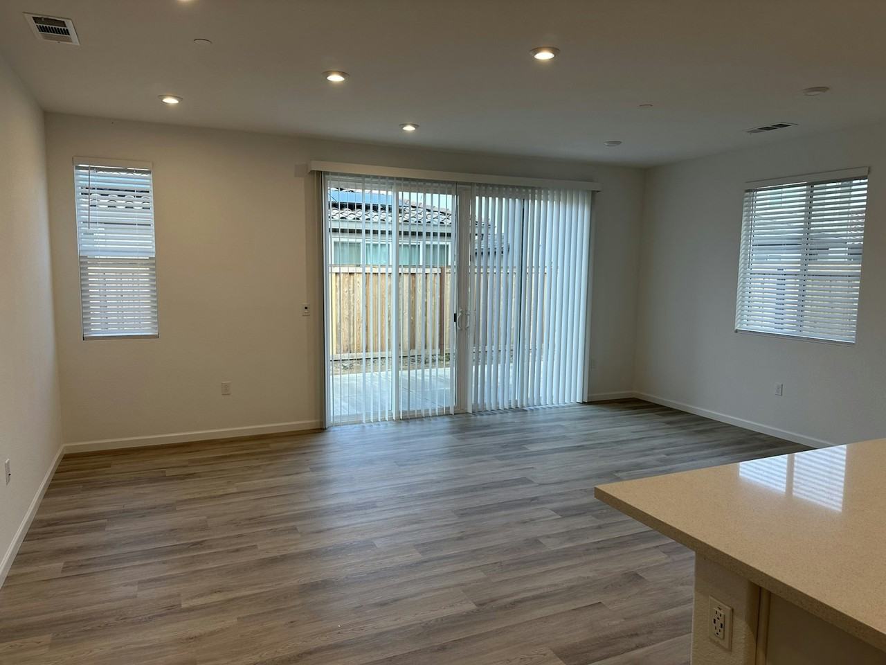 679 Estancia St - Photo 5 of 12
