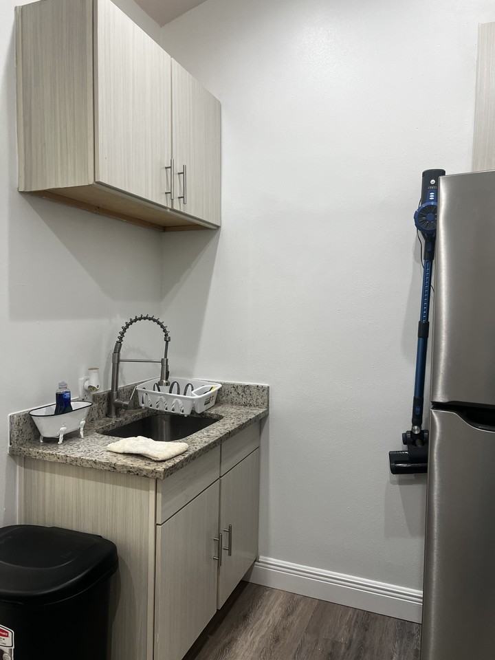 1702 2nd Ave E #1 - Photo 2 of 13