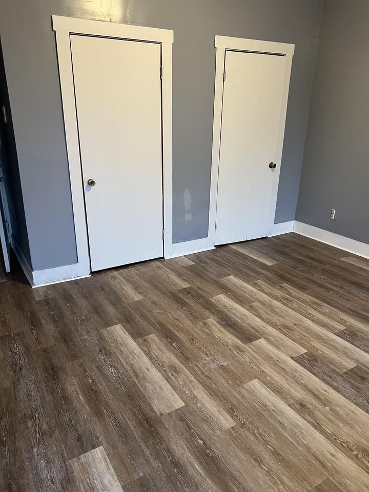 181 Division Street - Photo 3 of 10