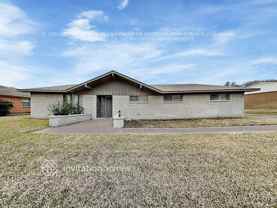 1605 Comanche Trl - Photo 1 of 1