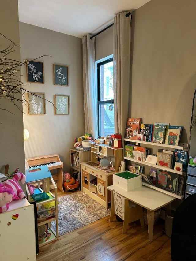 90 Kane St - Photo 3 of 10