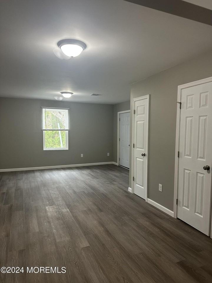 5 Fairway Dr - Photo 2 of 4